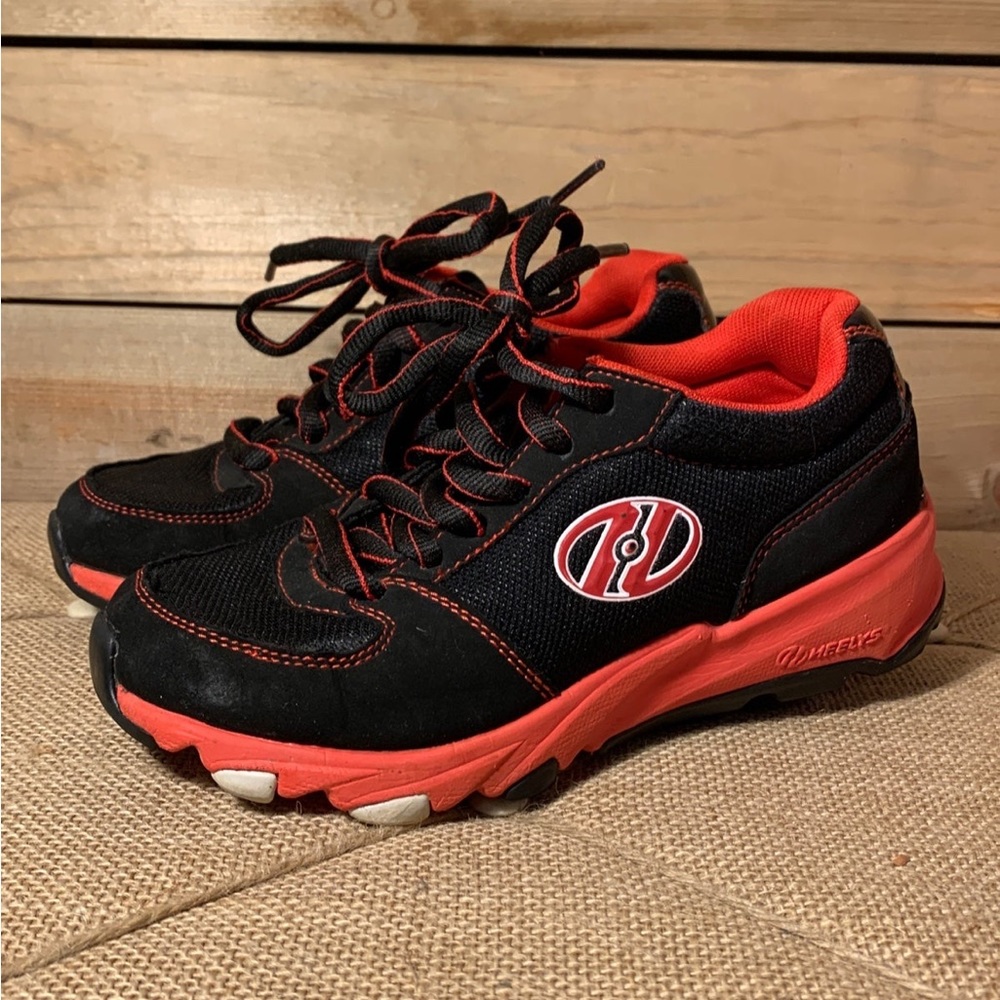 Youth Heelys Sneakers Size 2